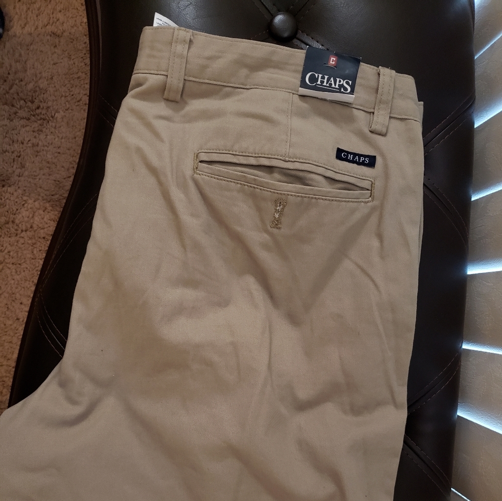 Shorts - Picture 2 of 2